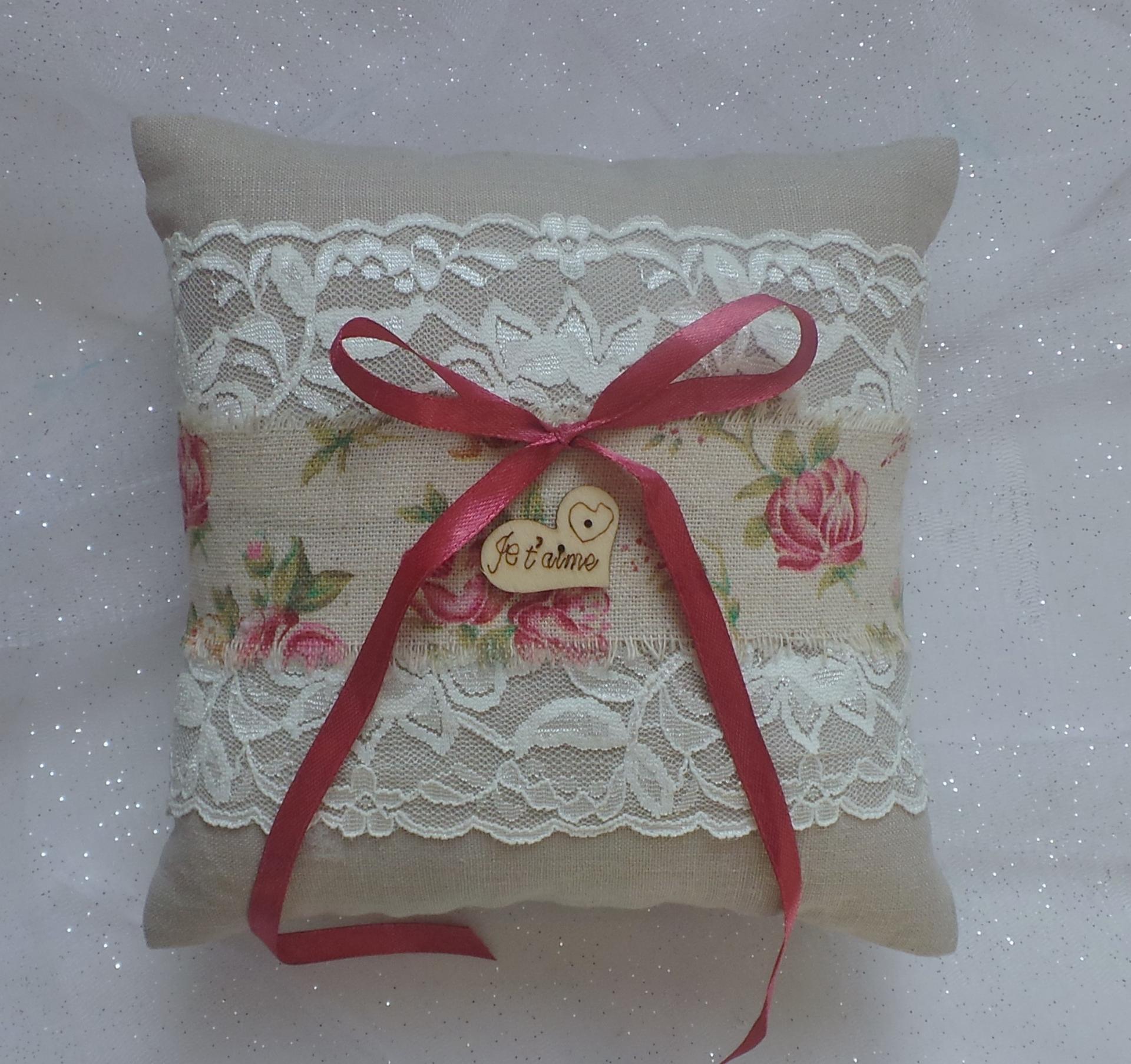 Coussin mariage champetre chic lin dentelle