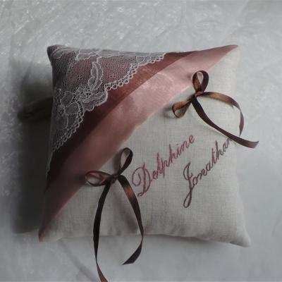 Coussin mariage champetre chic vieux rose dentelle lin chocolat