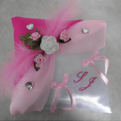 Coussin mariage rose 28