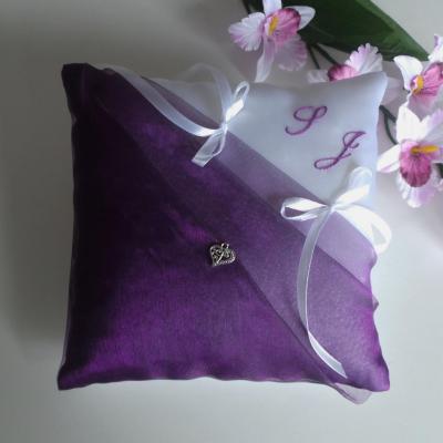 Coussin mariage violet 1 